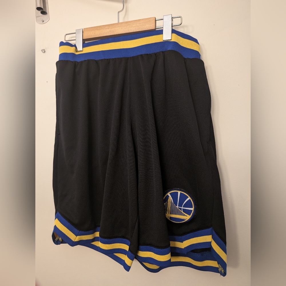 🛍️7/20 NBA Black and Blue Apparel Size Medium
